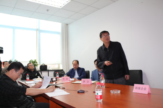 ����&ldquo;��&rdquo;�F��&ldquo;���}&rdquo;����I�����Ƅ�&ldquo;���c��&rdquo; &ldquo;�r�I�Ƽ�ֱͨ܇&rdquo;·����I�Ŀ�A�ݕ��ڱ����r��Ժ�e�У���K�棩239.png